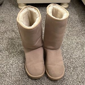 Gently worn snow boots